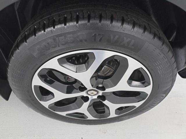 Renault Captur image 1