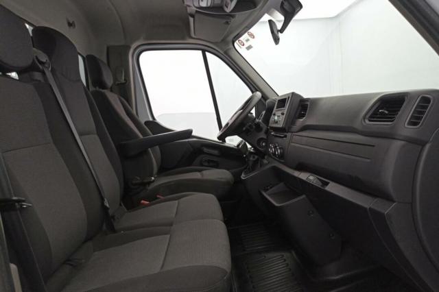 Renault Master image 8