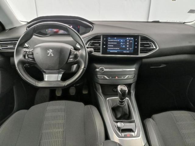 Peugeot 308 image 9