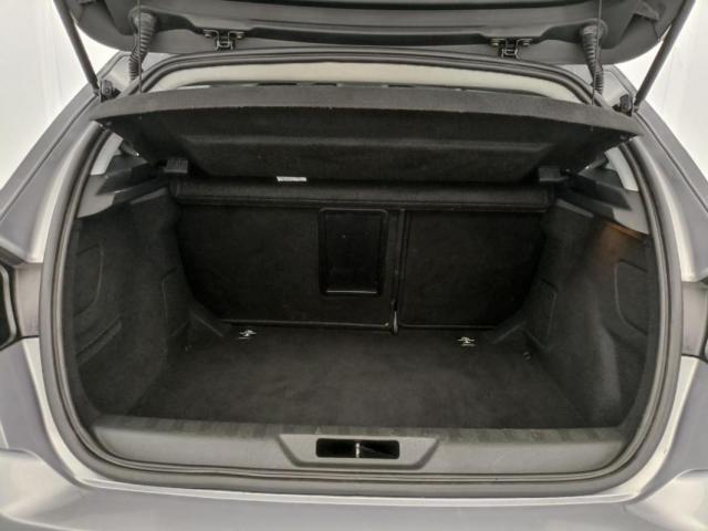 Peugeot 308 image 6