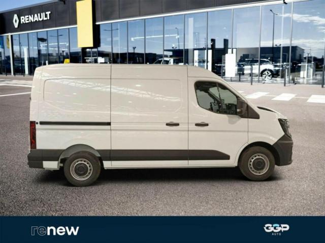 Renault Master image 2