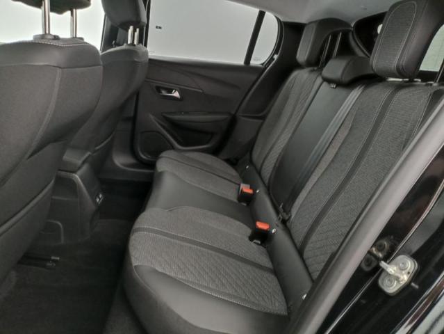 Peugeot 208 image 1