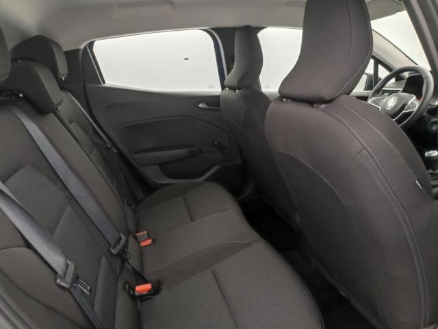 Renault Clio image 2