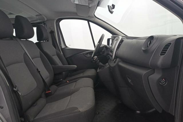Renault Trafic image 9
