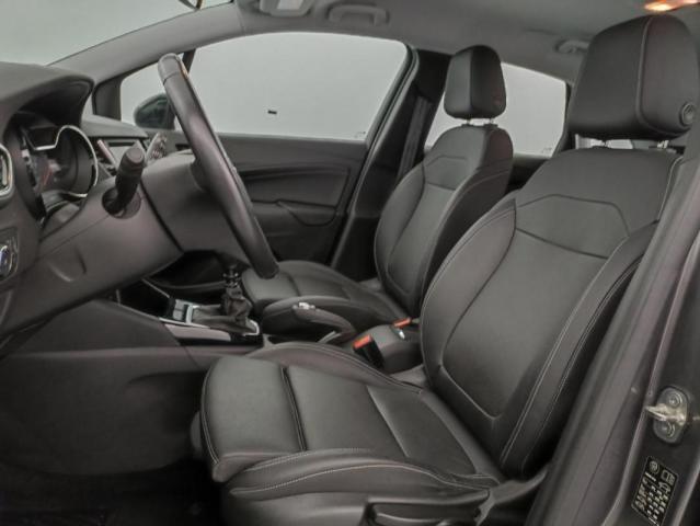Opel Crossland image 2