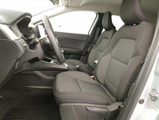 Renault Captur image 2