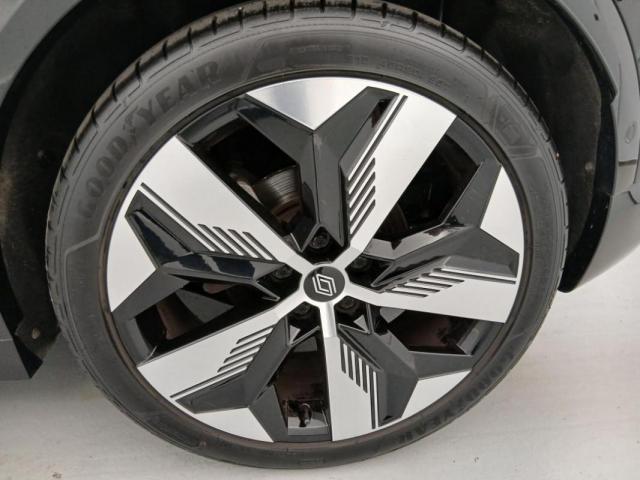 Renault Mégane E-Tech image 2