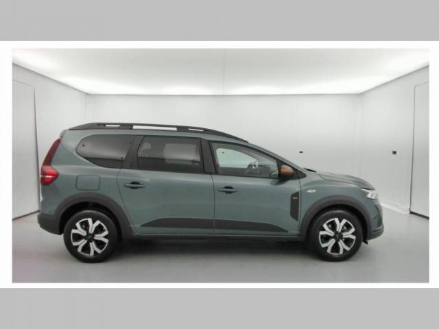 Dacia Jogger image 1