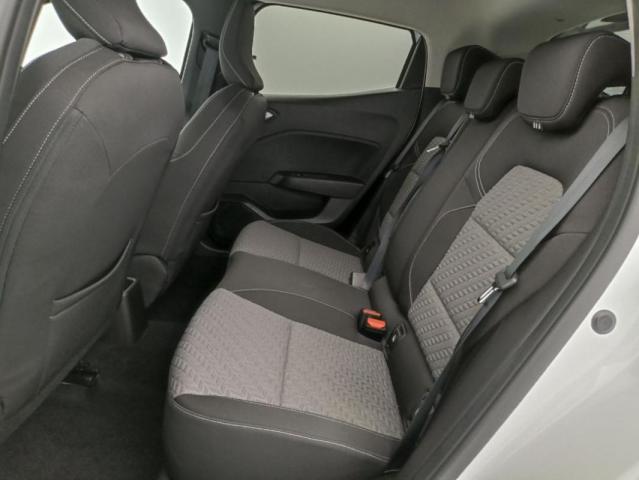 Renault Clio image 9