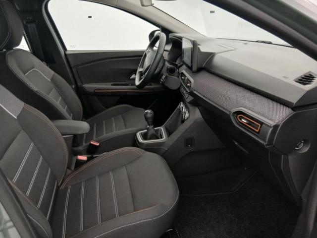 Dacia Sandero image 2