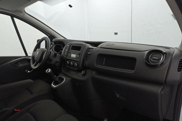 Renault Trafic image 1