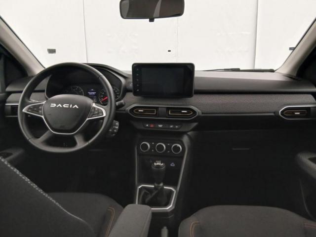 Dacia Sandero image 2