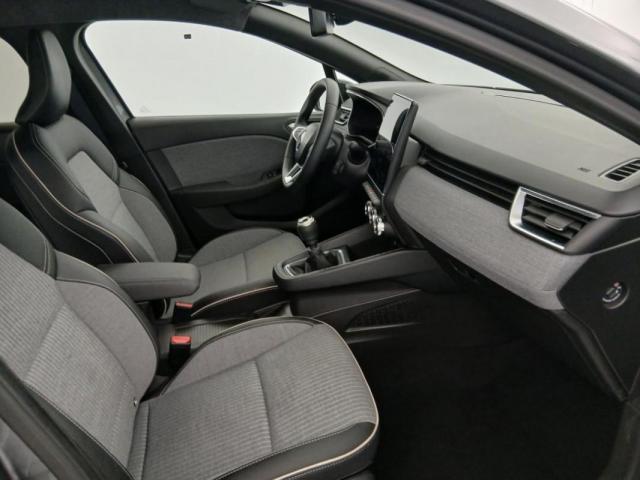 Renault Clio image 6