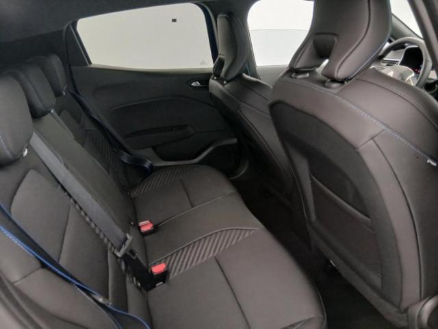 Renault Clio image 6