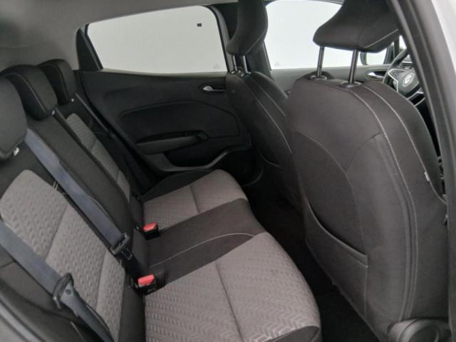 Renault Clio image 2