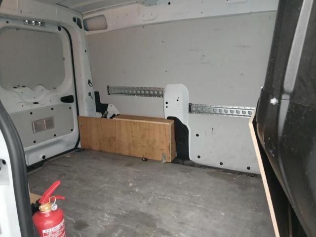 Renault Express Van image 3