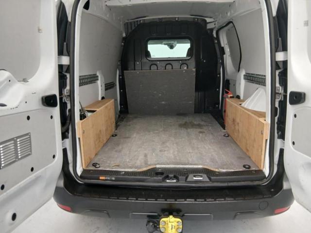 Renault Express Van image 4