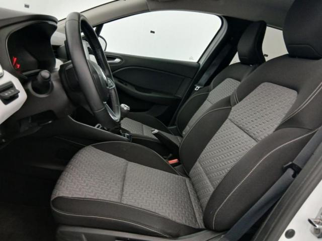 Renault Clio image 9