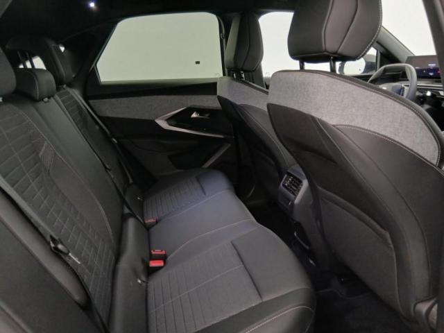 Peugeot 3008 image 2