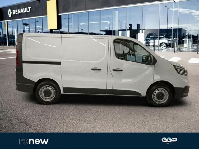 Renault Trafic image 2