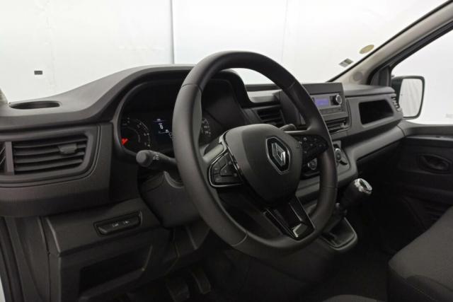 Renault Trafic image 1