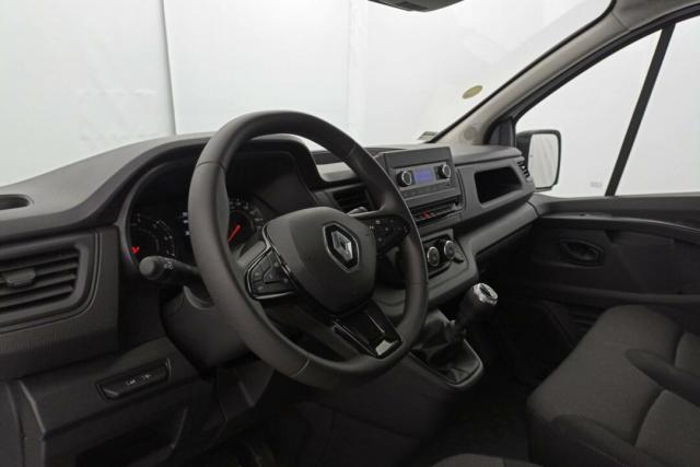 Renault Trafic image 8