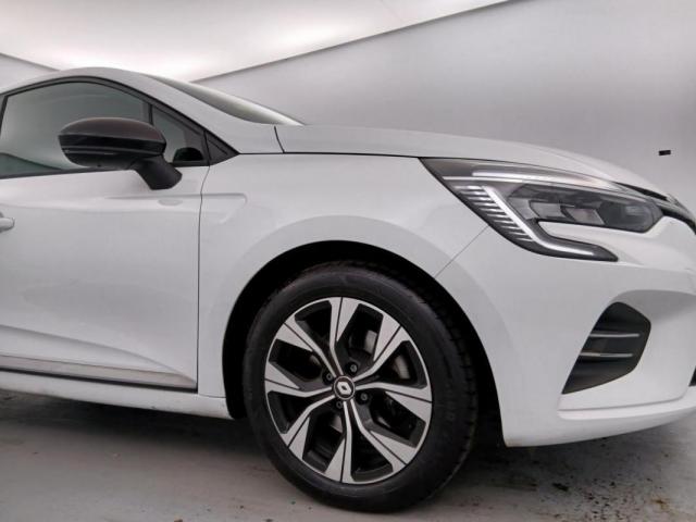 Renault Clio image 2