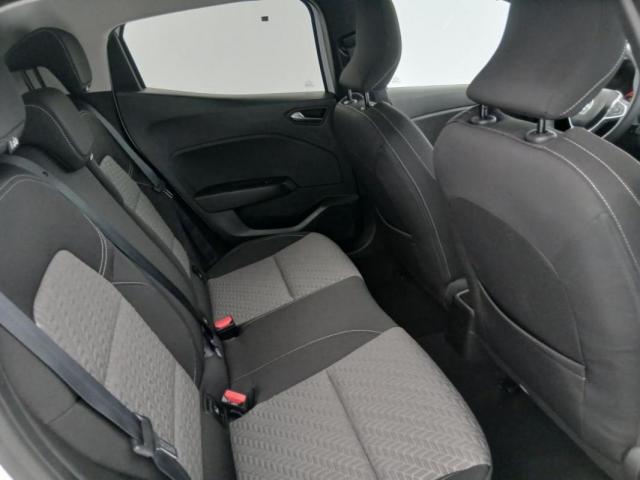 Renault Clio image 9