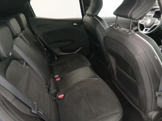 Renault Clio image 9