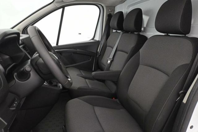 Renault Trafic image 9
