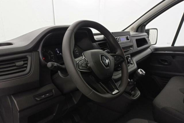 Renault Trafic image 8