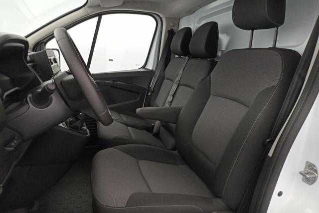 Renault Trafic image 8