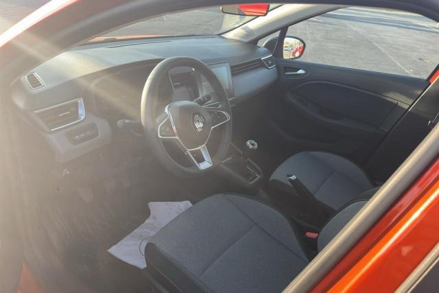 Renault Clio image 2