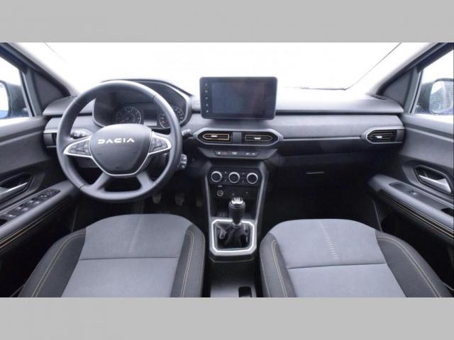 Dacia Sandero image 2