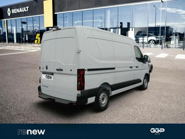 Renault Master image 1