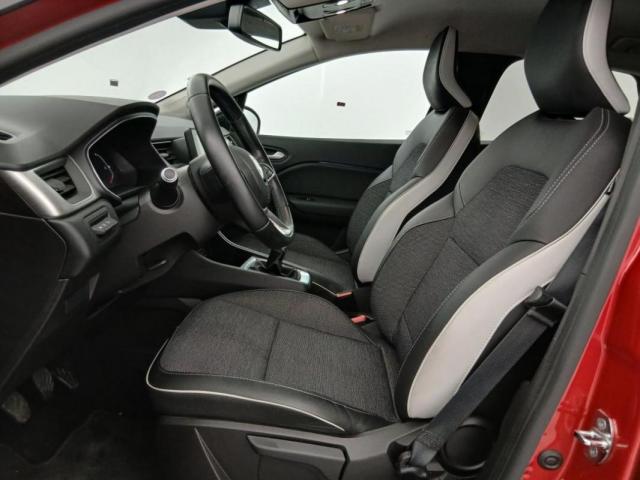 Renault Captur image 2