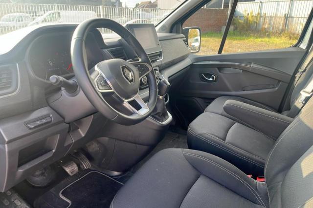 Renault Trafic image 3