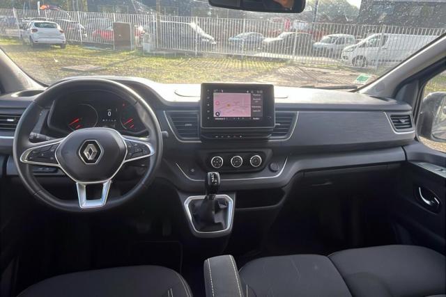 Renault Trafic image 1