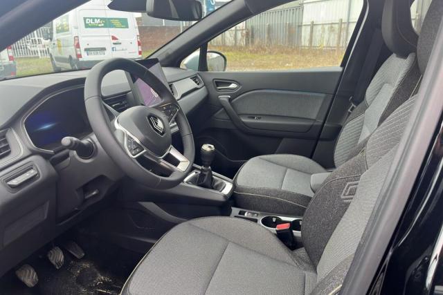 Renault Captur image 2