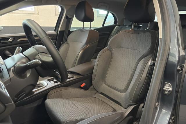 Renault Mégane image 2