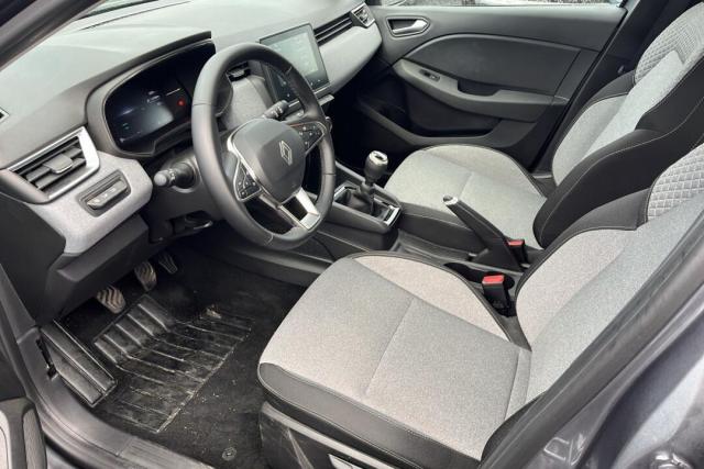 Renault Clio image 2