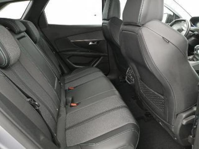Peugeot 3008 image 6
