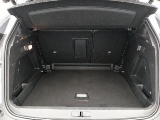 Peugeot 3008 image 2