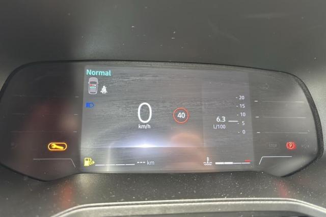 Renault Clio image 2