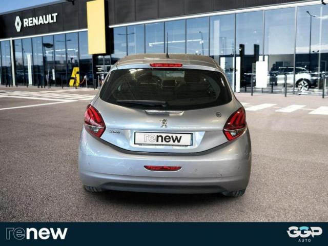 Peugeot 208 image 2