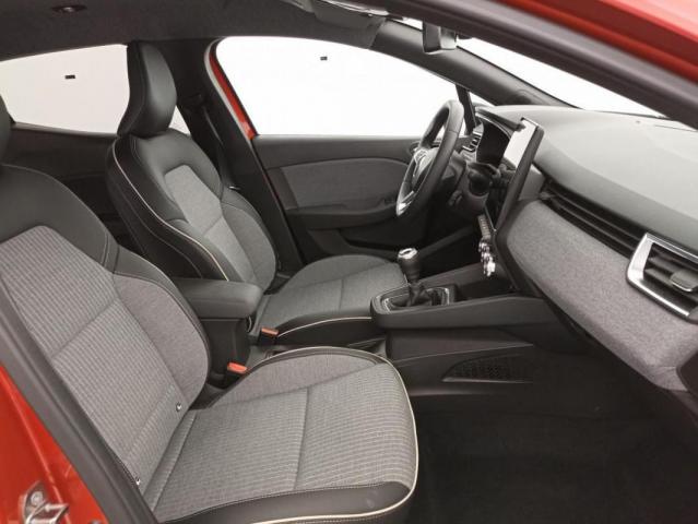 Renault Clio image 2