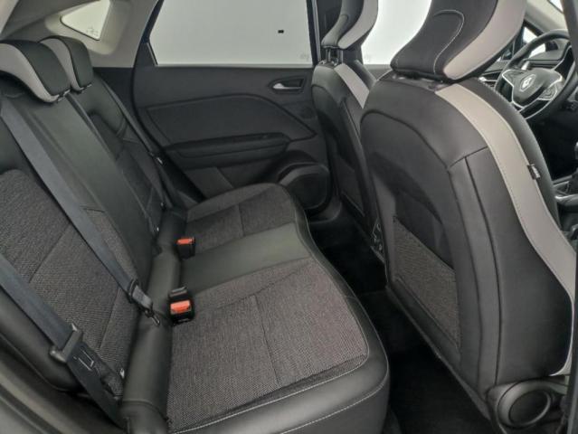 Renault Captur image 1