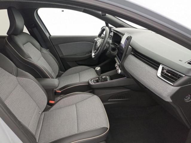 Renault Clio image 8