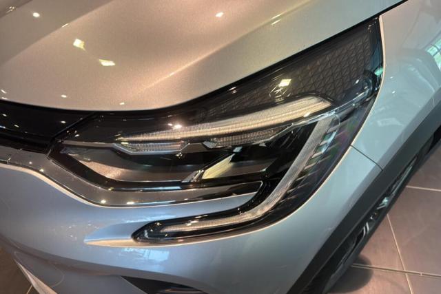 Renault Captur image 1