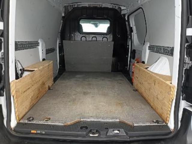 Renault Express Van image 3